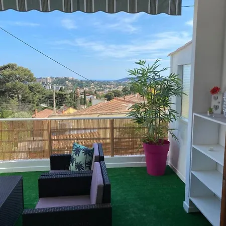 Gite « La Sakalava » Vue Panoramique Faron Toulon Buitenkant foto